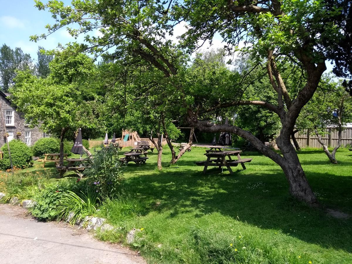 Llanerch Inn Llandrindod Wells Buitenkant foto